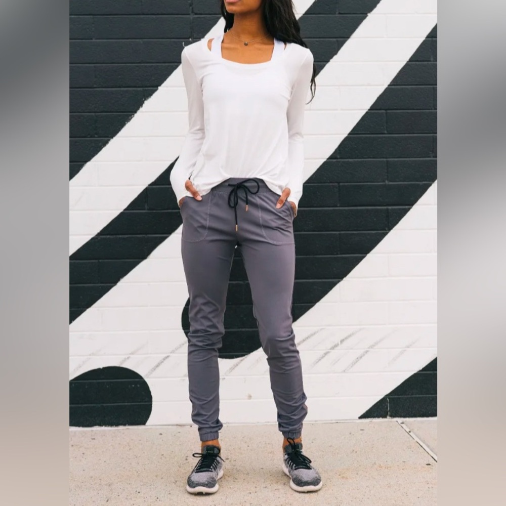 Zyia Dark Grey Peak Zipper Joggers
